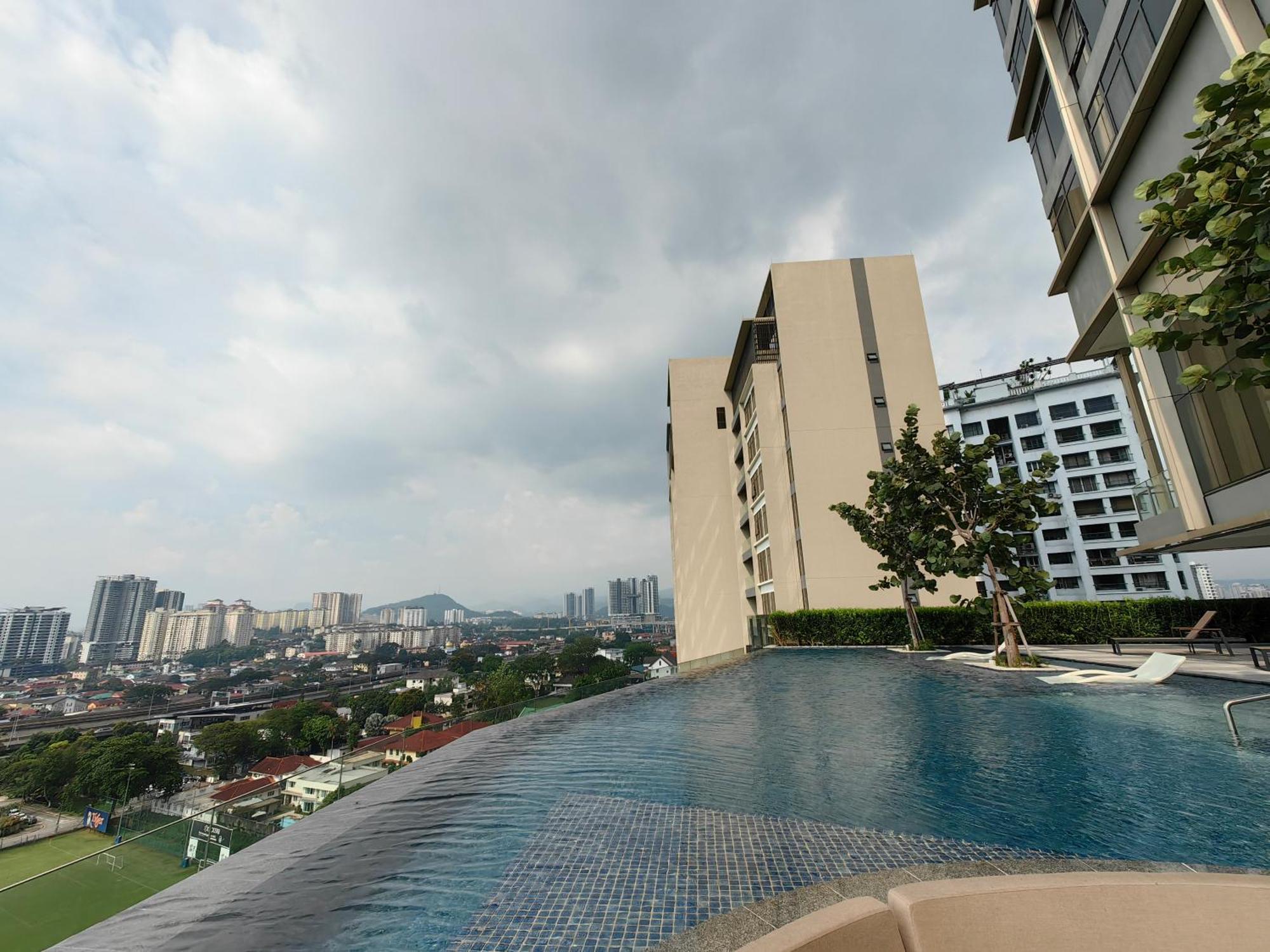 Pavillion Embassy Service Apartment By Autumn Suites Premium Stay Куала-Лумпур Экстерьер фото